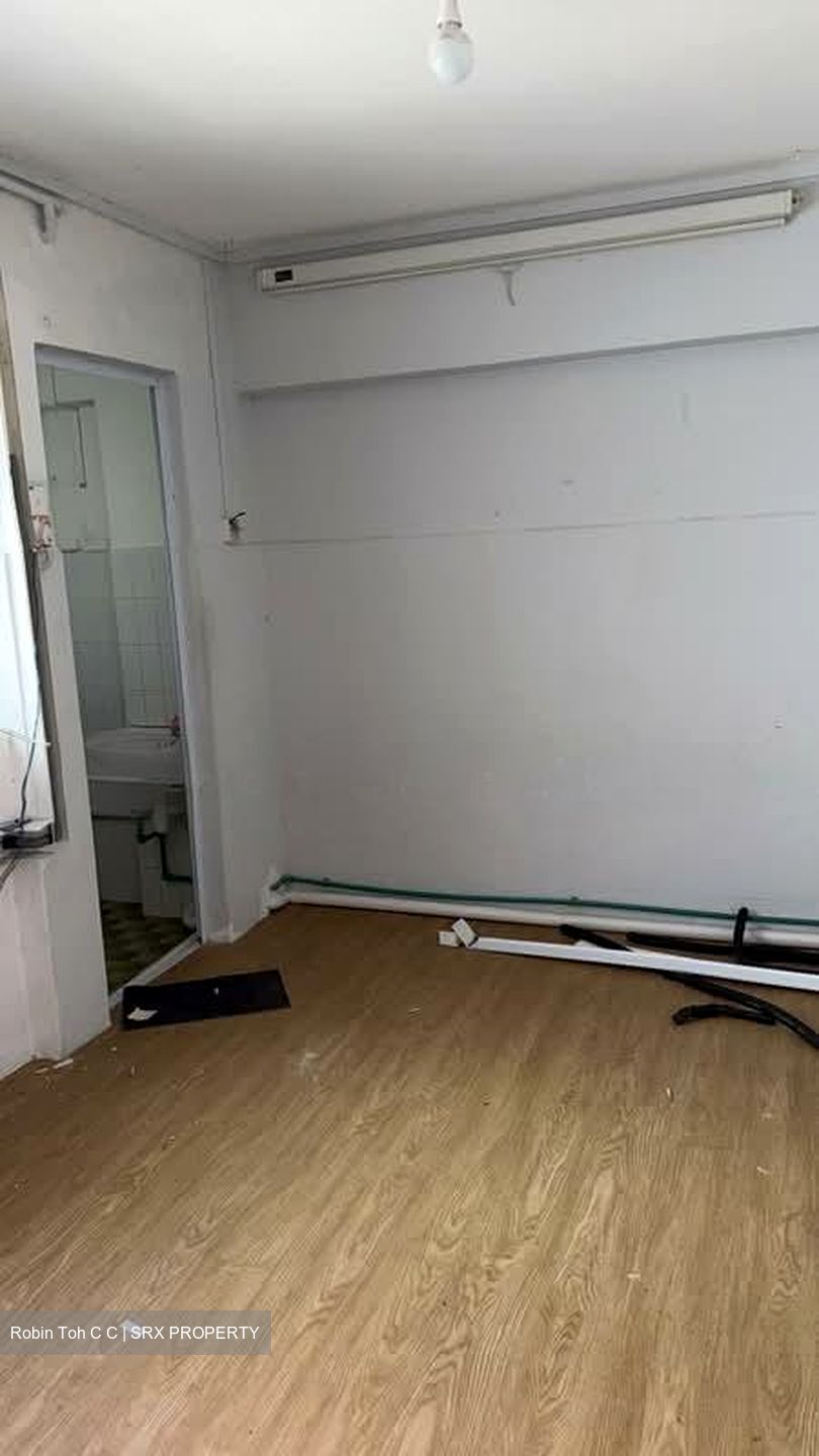 Hougang Avenue 1 (D19), Shop House #593456751